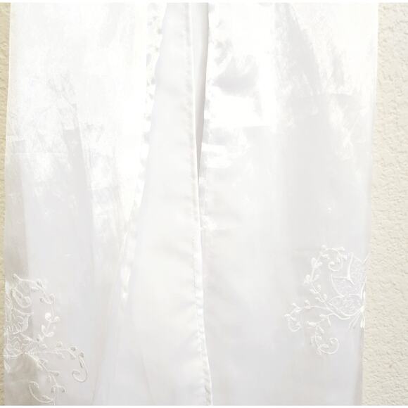 VTG White Embroidered Long Christening Gown Sheer Overlay Soft Lightweight - Picture 4 of 4